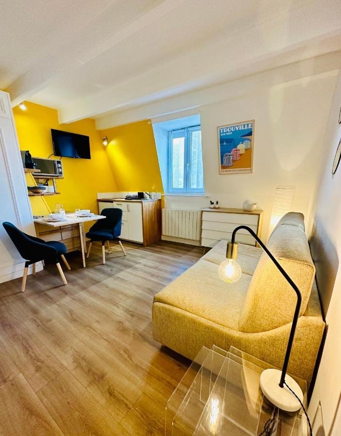Studio Hissez Haut - Idealement Place, Plage, Restaurants, Commerces Trouville-sur-Mer Dış mekan fotoğraf